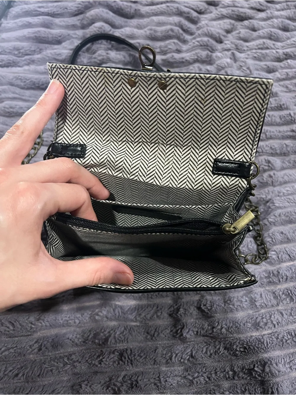 Steve Madden Envelope Mini bag W/mirror & chain strap.